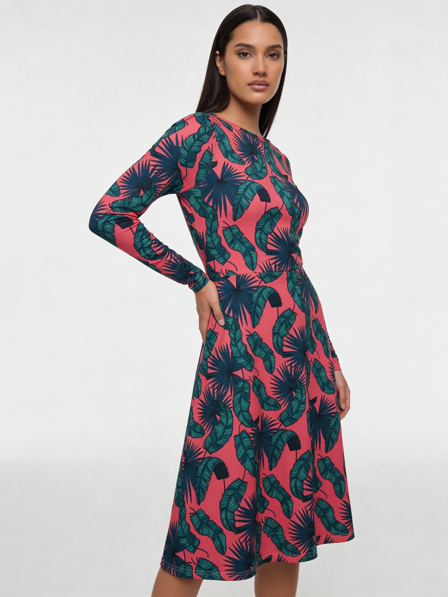 Crimson Feathers (Midi Dress - FB0084) - Trillii