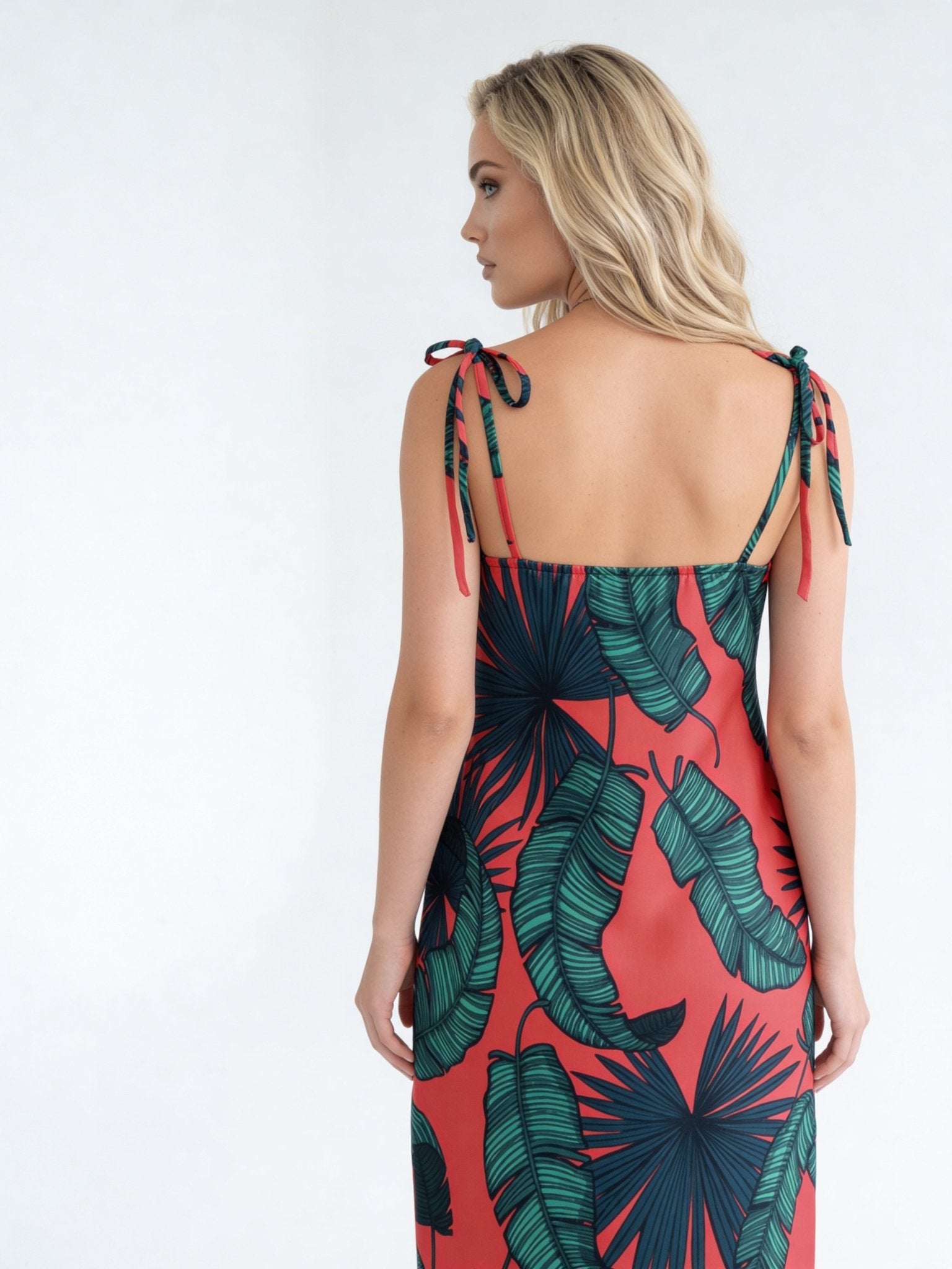 Crimson Feathers (Slip Dress - FB0084) - Trillii